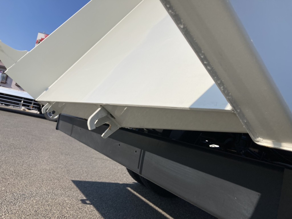 床後方の状態です。|いすゞ フォワード 2RG-FRR90S3(2WD)の写真19