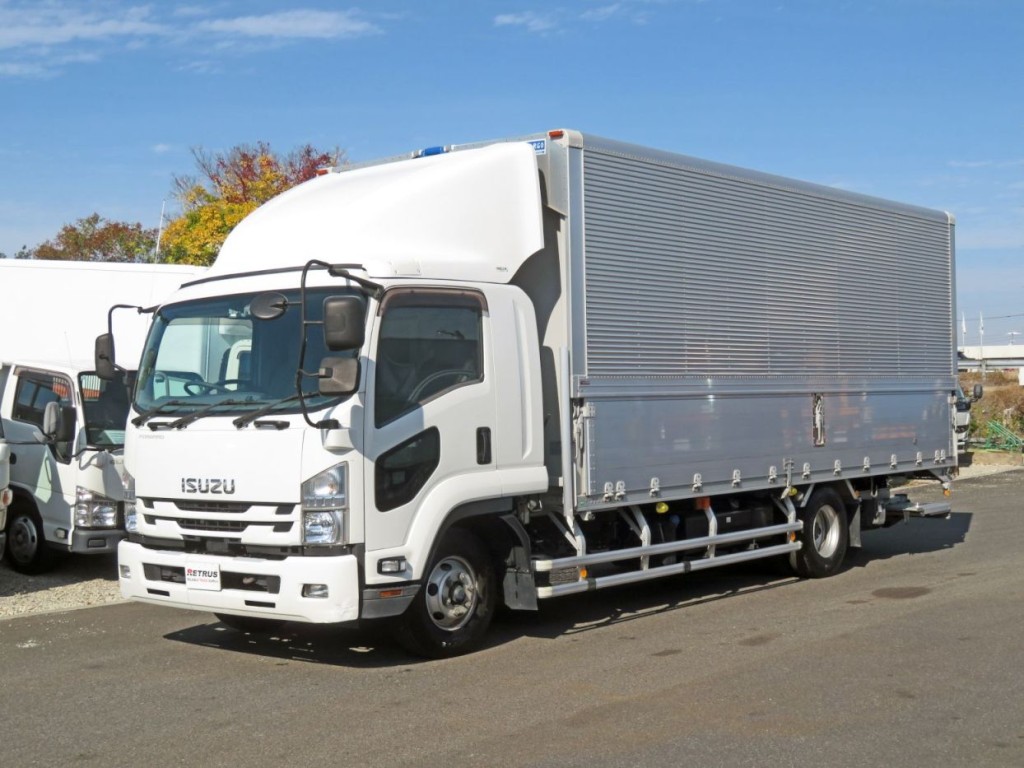 いすゞ フォワード 2RG-FRR90T2(2WD)の写真1