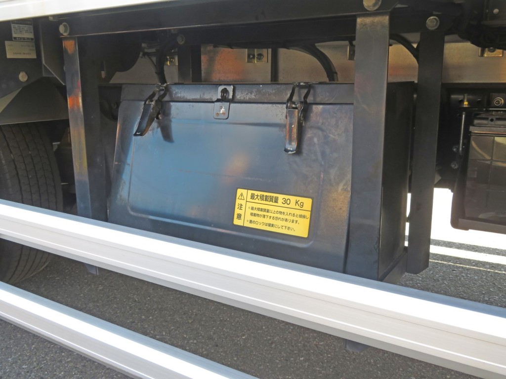 いすゞ フォワード 2RG-FRR90T2(2WD)の写真15