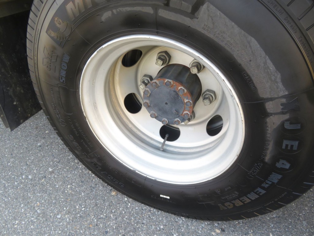 いすゞ フォワード 2RG-FRR90T2(2WD)の写真45