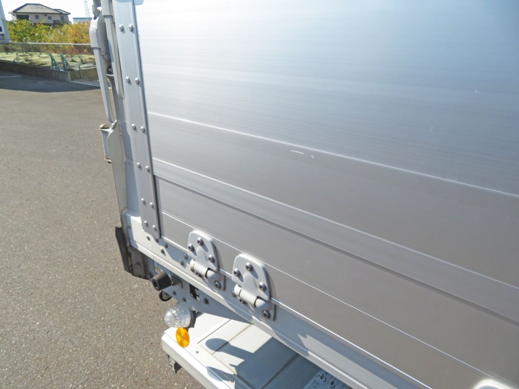 いすゞ フォワード 2RG-FRR90T2(2WD)の写真49