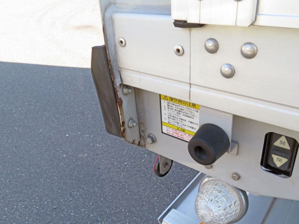 いすゞ フォワード 2RG-FRR90T2(2WD)の写真50