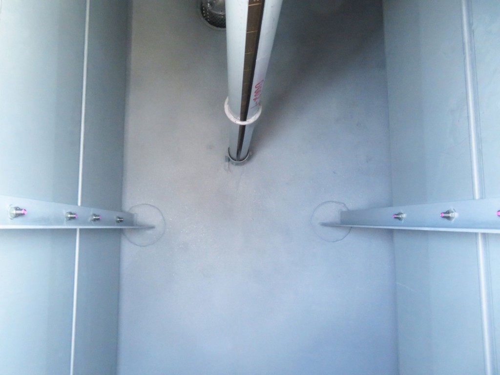 １室目です。|日野 デュトロ 2KG-XZU600E(2WD)の写真8