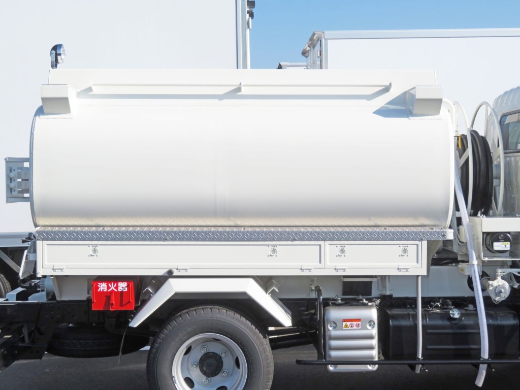 タンクの状態です。|日野 デュトロ 2KG-XZU600E(2WD)の写真10