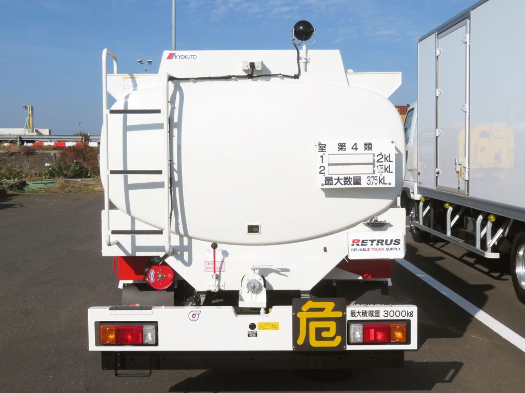 積載物は第二石油類です。|日野 デュトロ 2KG-XZU600E(2WD)の写真21