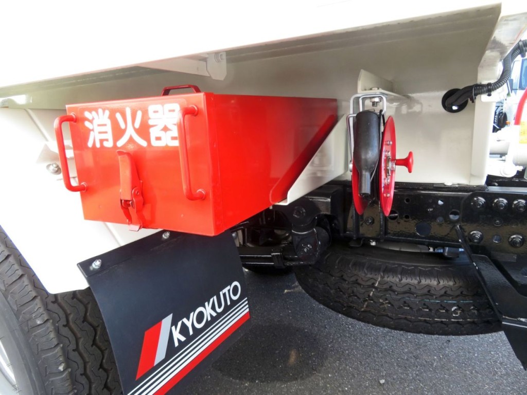 消火器・アースリール付きです。|日野 デュトロ 2KG-XZU600E(2WD)の写真33