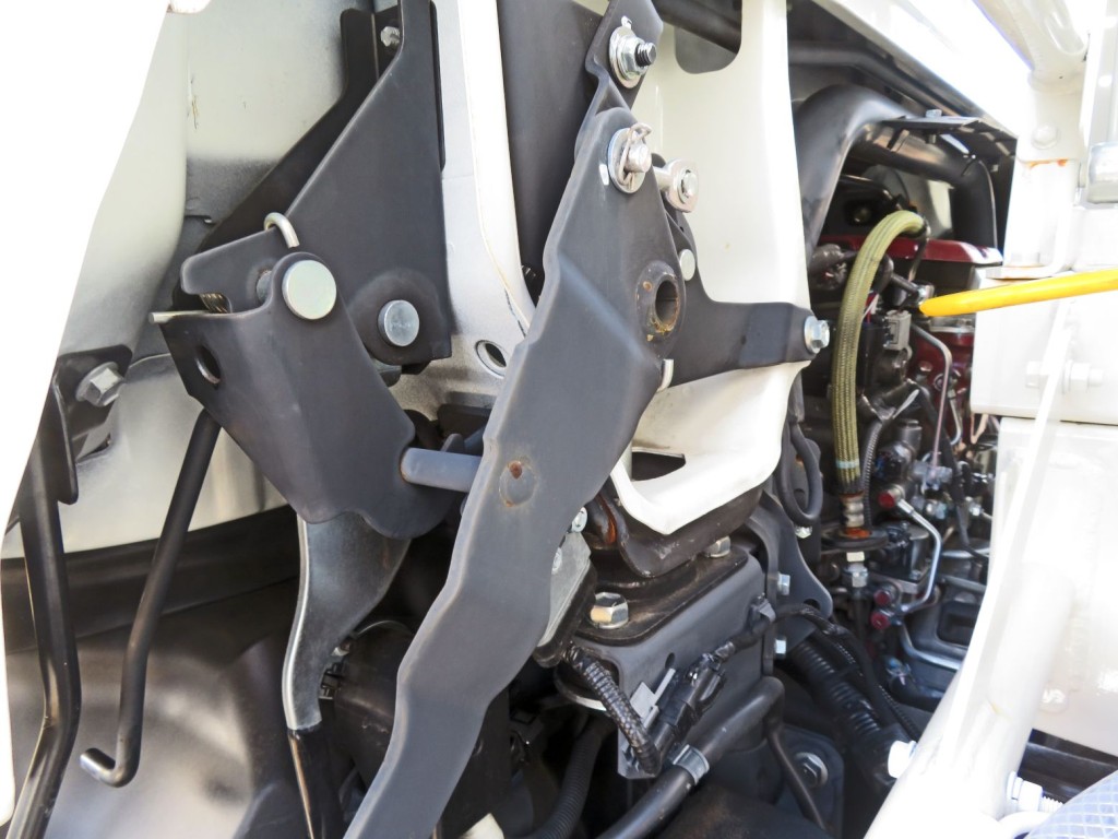 キャブ後方に少し置きサビがあります。|日野 デュトロ 2KG-XZU600E(2WD)の写真36