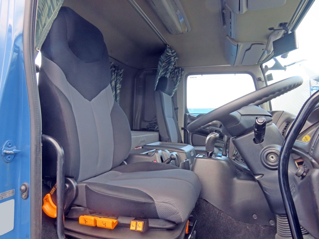 日野 プロフィア QDG-SS1EKDAの写真6