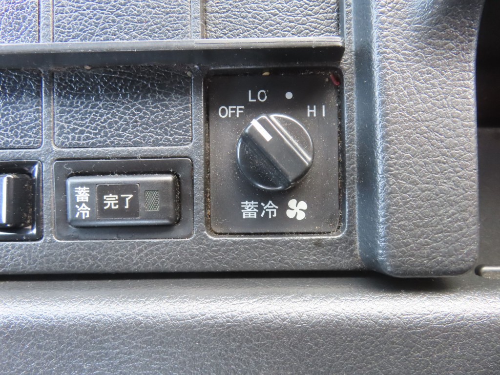 操作スイッチです。|日野 プロフィア QDG-SS1EKDAの写真20