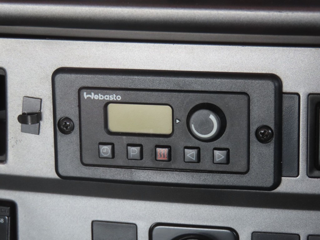 べバストヒーターの操作パネルです。|日野 プロフィア QDG-SS1EKDAの写真22