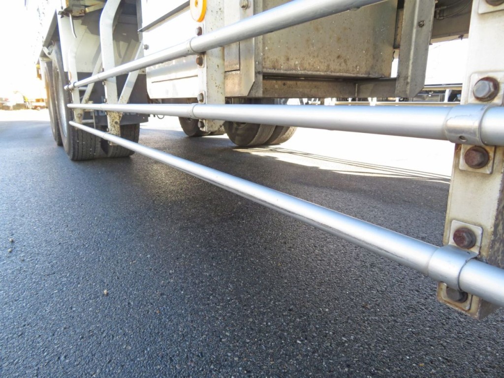 サイドバンパー下部にキズがあります。|フルハーフ  DFWTF241BNの写真41