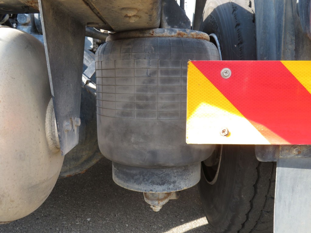 UDトラックス クオン QPG-GK5XABの写真5