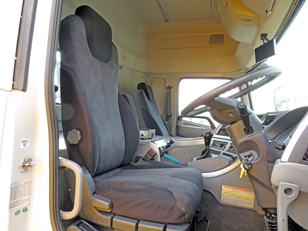 UDトラックス クオン QPG-GK5XABの写真6