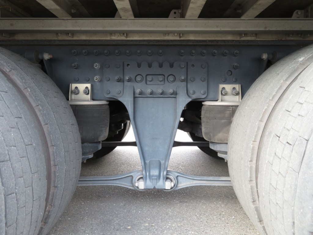 エアサスです。|UDトラックス クオン 2PG-CG5CAの写真5