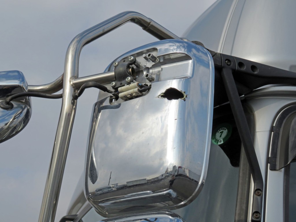 UDトラックス クオン 2PG-CG5CAの写真11