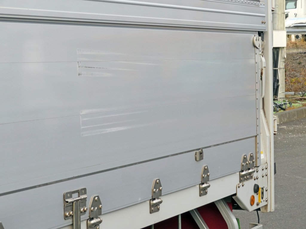 助手席側あおり後方にキズがあります。|UDトラックス クオン 2PG-CG5CAの写真16