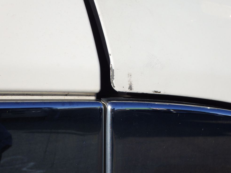 運転席側ドアにキズがあります。|日野 プロフィア 2DG-FW1AHGの写真23