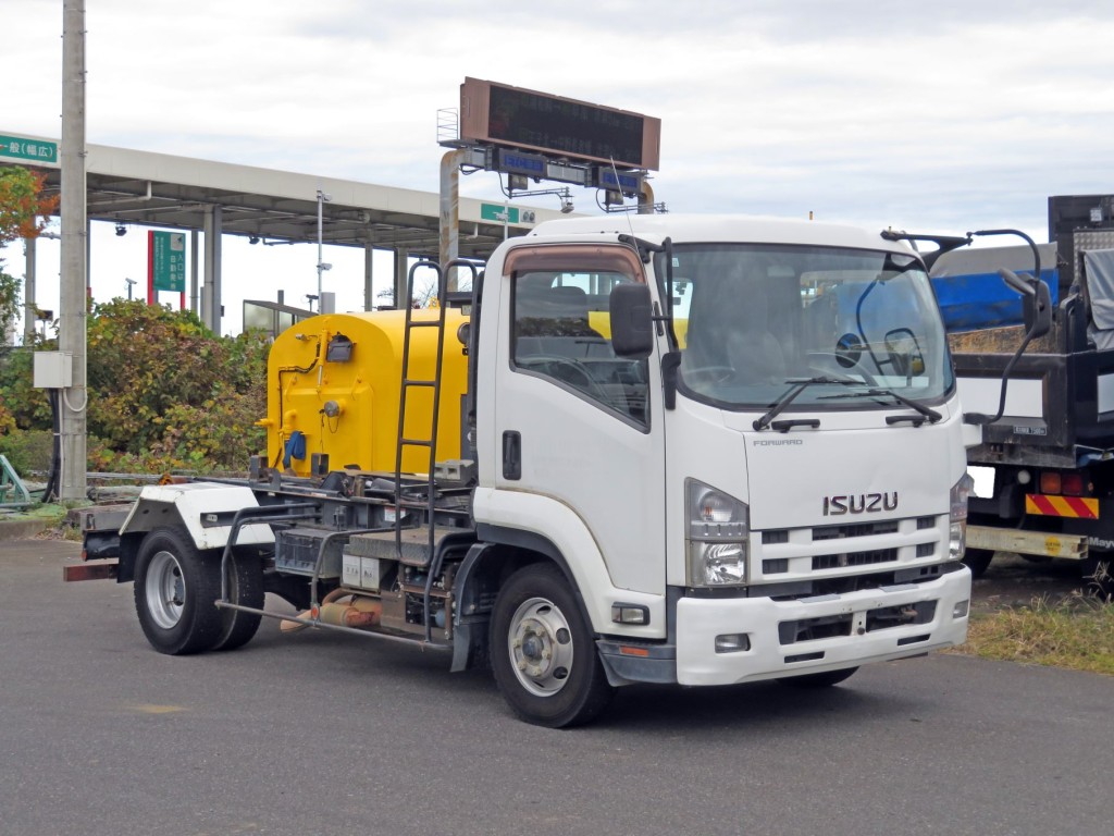いすゞ フォワード TKG-FRR90S2(2WD)の写真2