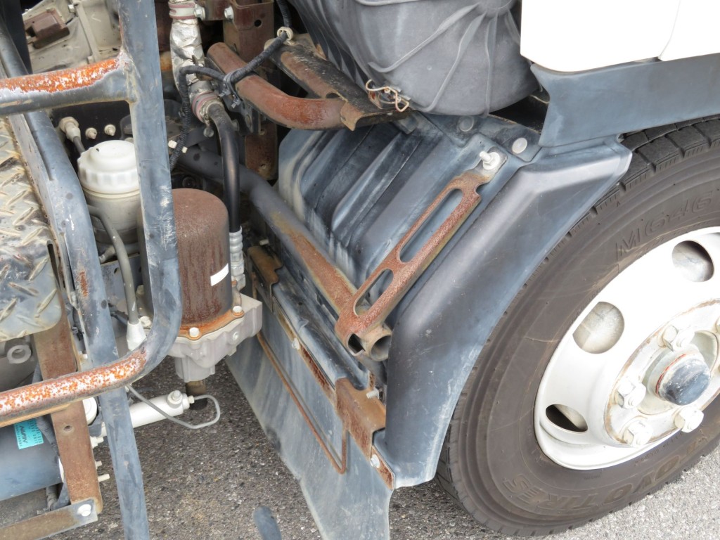 いすゞ フォワード TKG-FRR90S2(2WD)の写真14