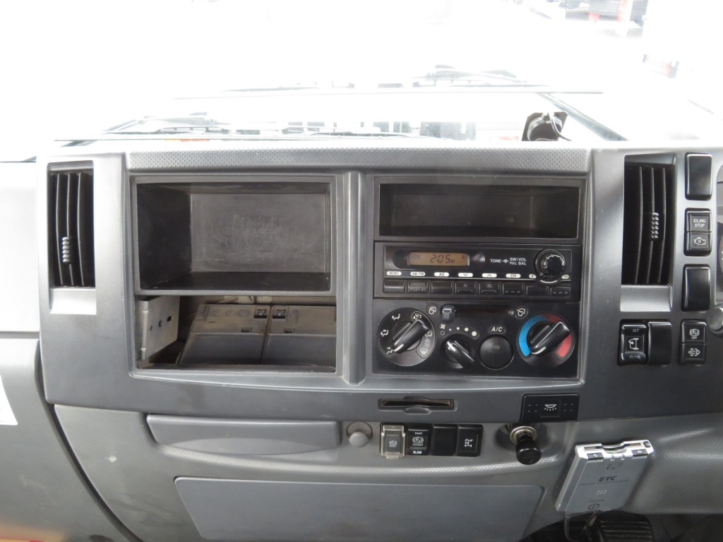 いすゞ フォワード TKG-FRR90S2(2WD)の写真27