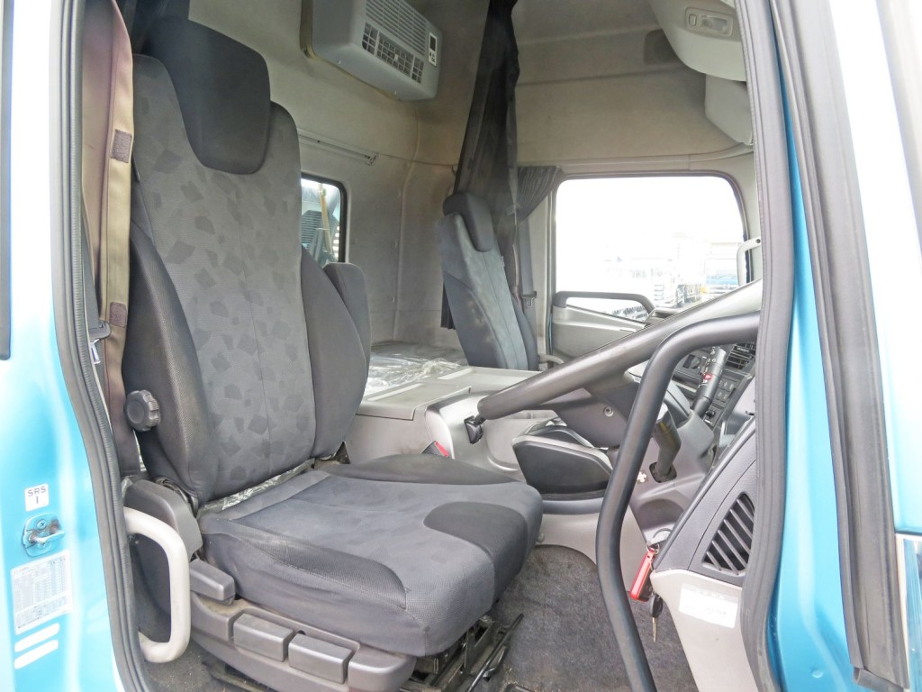 UDトラックス クオン 2PG-GK5AABの写真6