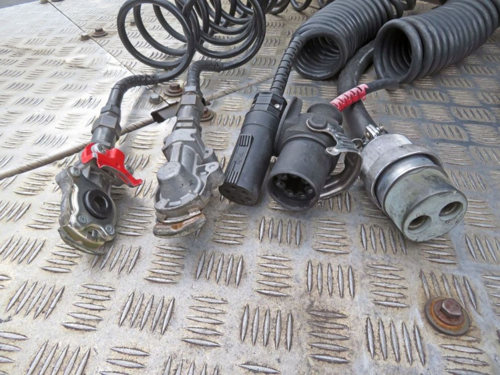 UDトラックス クオン 2PG-GK5AABの写真9