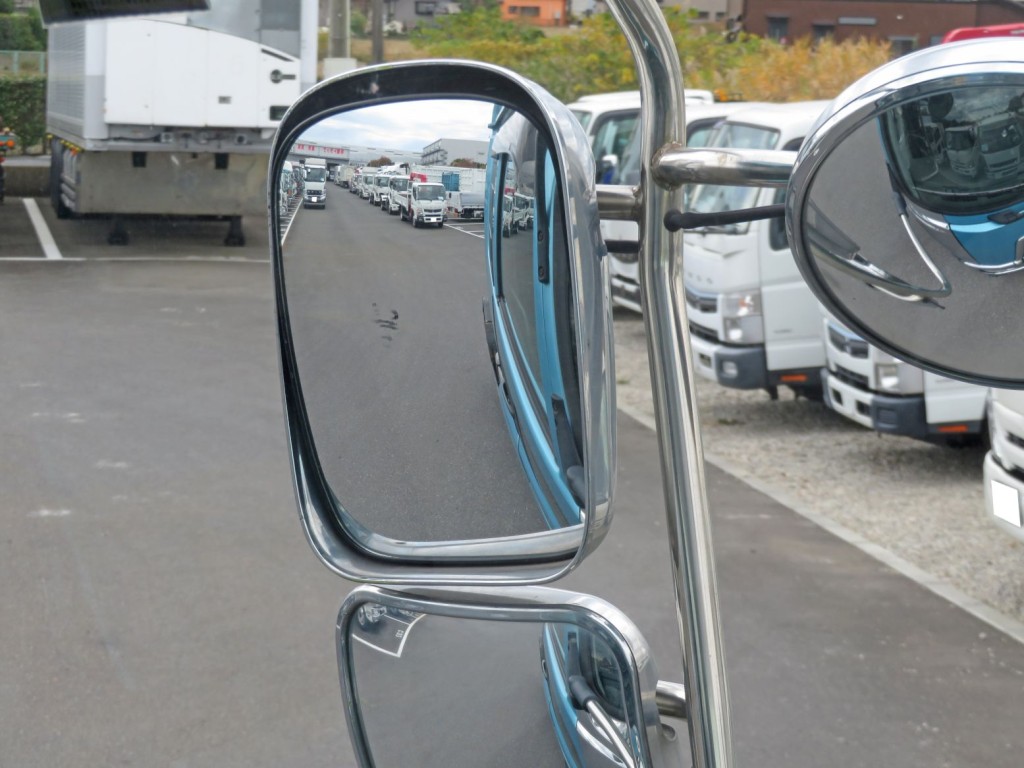 UDトラックス クオン 2PG-GK5AABの写真24