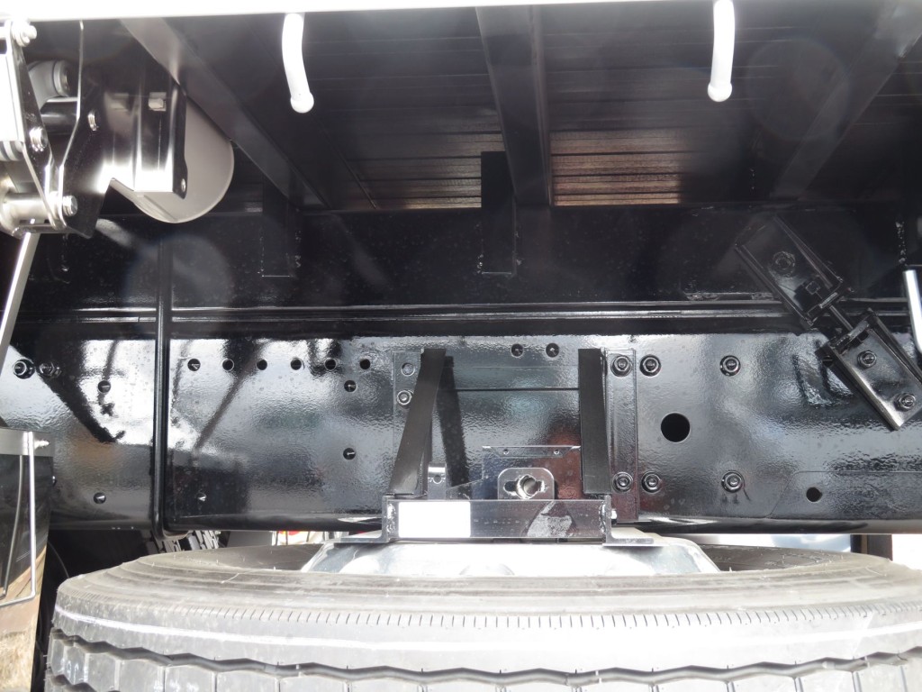 シャーシの状態です。|三菱 スーパーグレート 2PG-FV80VZの写真7