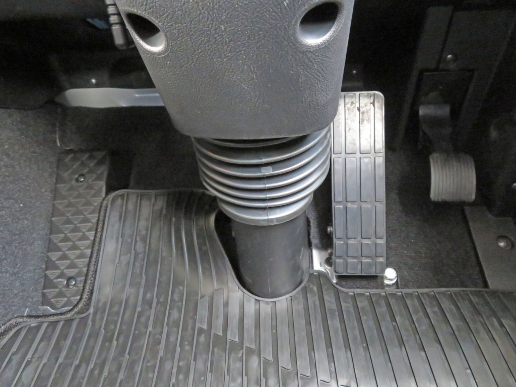 2ペダルです。|三菱 スーパーグレート 2PG-FV80VZの写真26