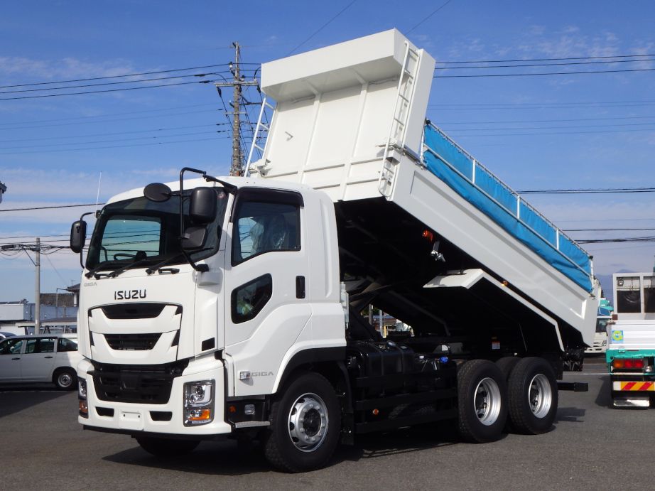 いすゞ ギガ 2RG-CXZ77DTの写真1