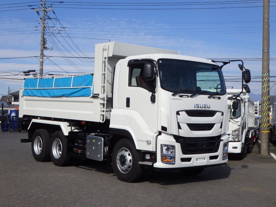 いすゞ ギガ 2RG-CXZ77DTの写真2