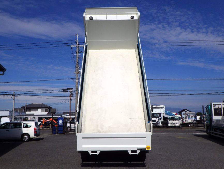 荷台全体の状態です。|いすゞ ギガ 2RG-CXZ77DTの写真7