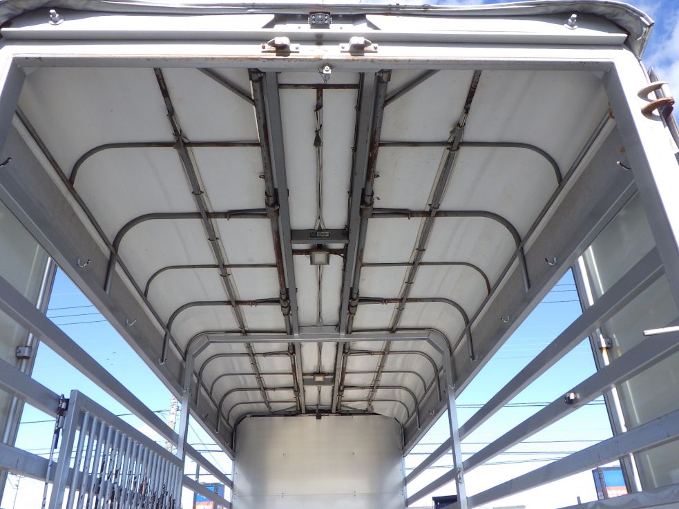 荷台天井の状態です。|日野 レンジャー BKG-FD7JLYA(2WD)の写真12