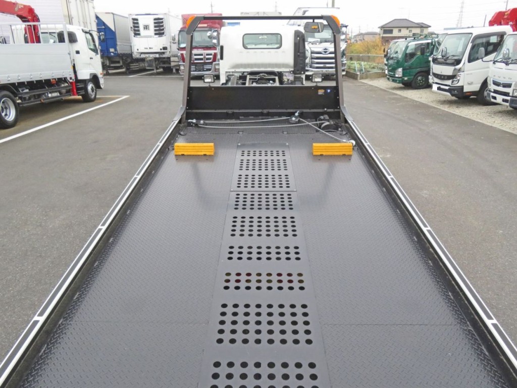 いすゞ エルフ 2RG-NPR88AM(2WD)の写真8