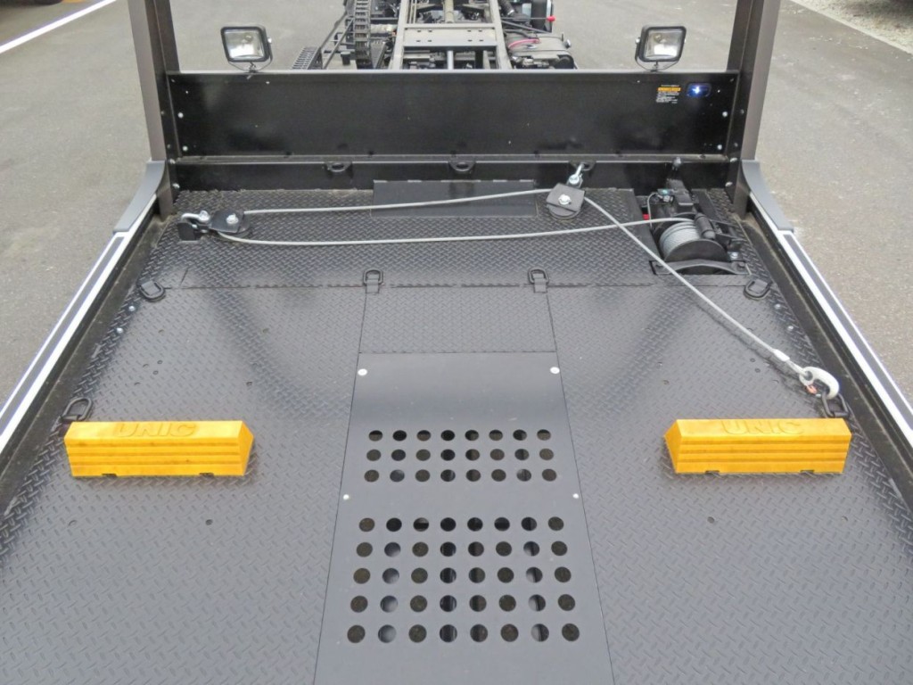 いすゞ エルフ 2RG-NPR88AM(2WD)の写真9