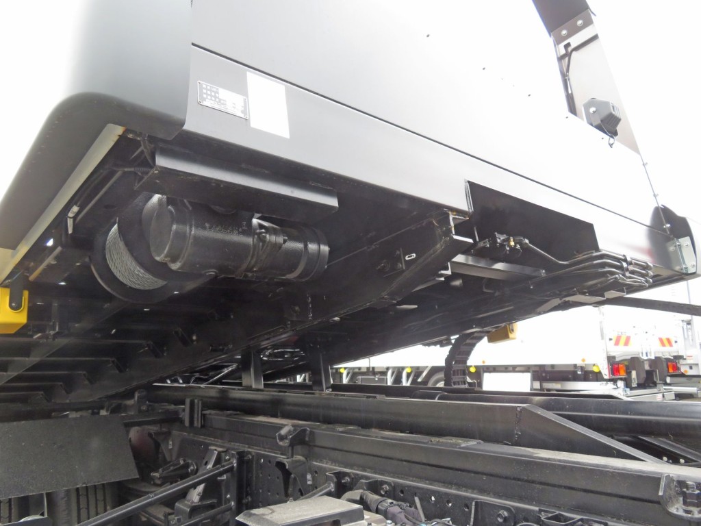 いすゞ エルフ 2RG-NPR88AM(2WD)の写真11