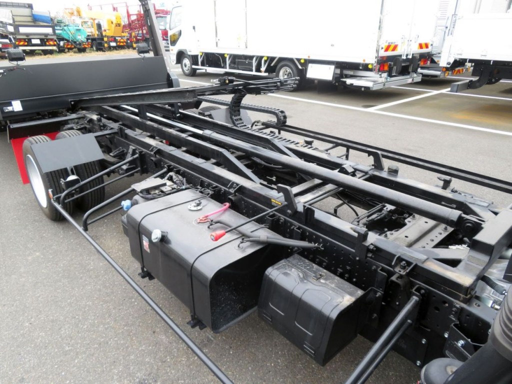 いすゞ エルフ 2RG-NPR88AM(2WD)の写真12