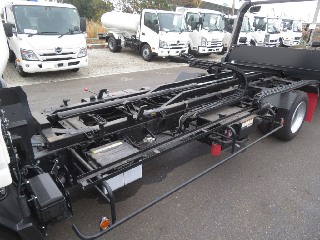 いすゞ エルフ 2RG-NPR88AM(2WD)の写真13