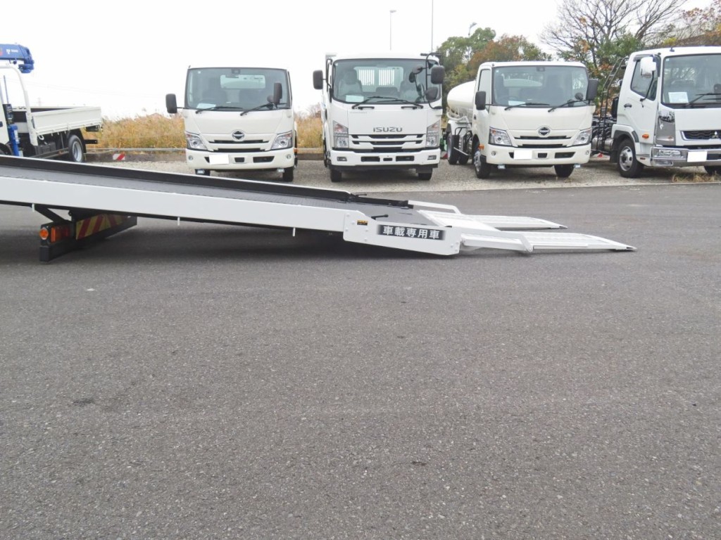 いすゞ エルフ 2RG-NPR88AM(2WD)の写真14