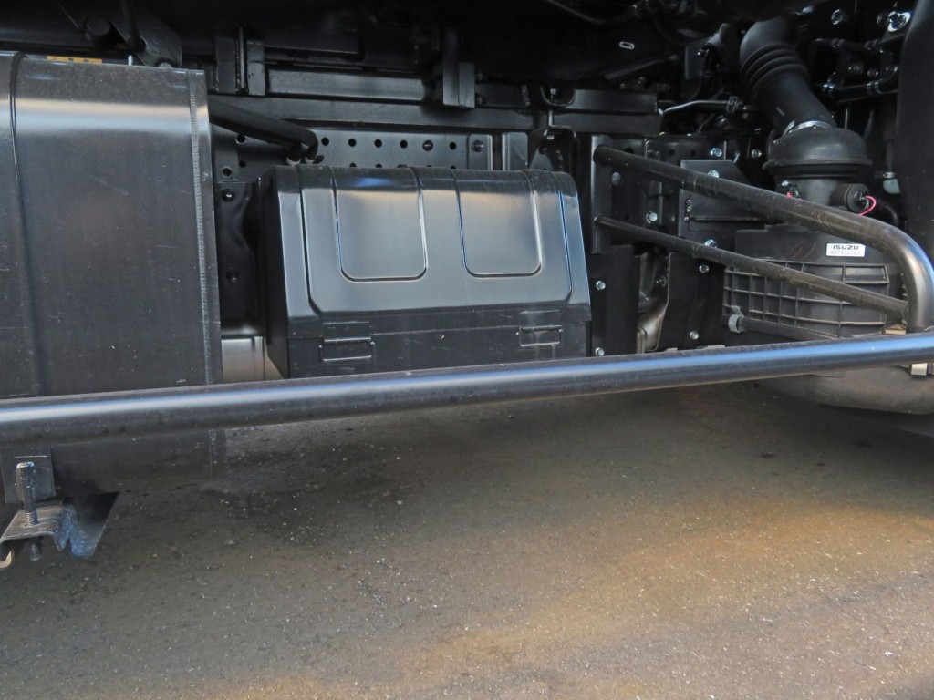 いすゞ エルフ 2RG-NPR88AM(2WD)の写真20