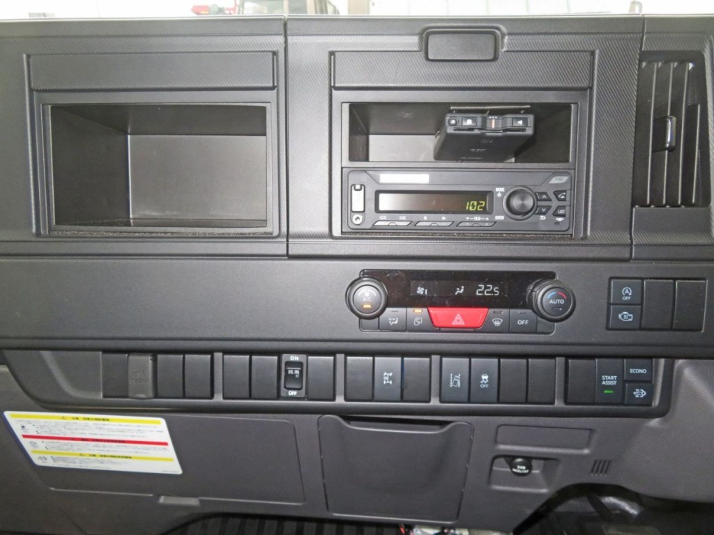 いすゞ エルフ 2RG-NPR88AM(2WD)の写真23