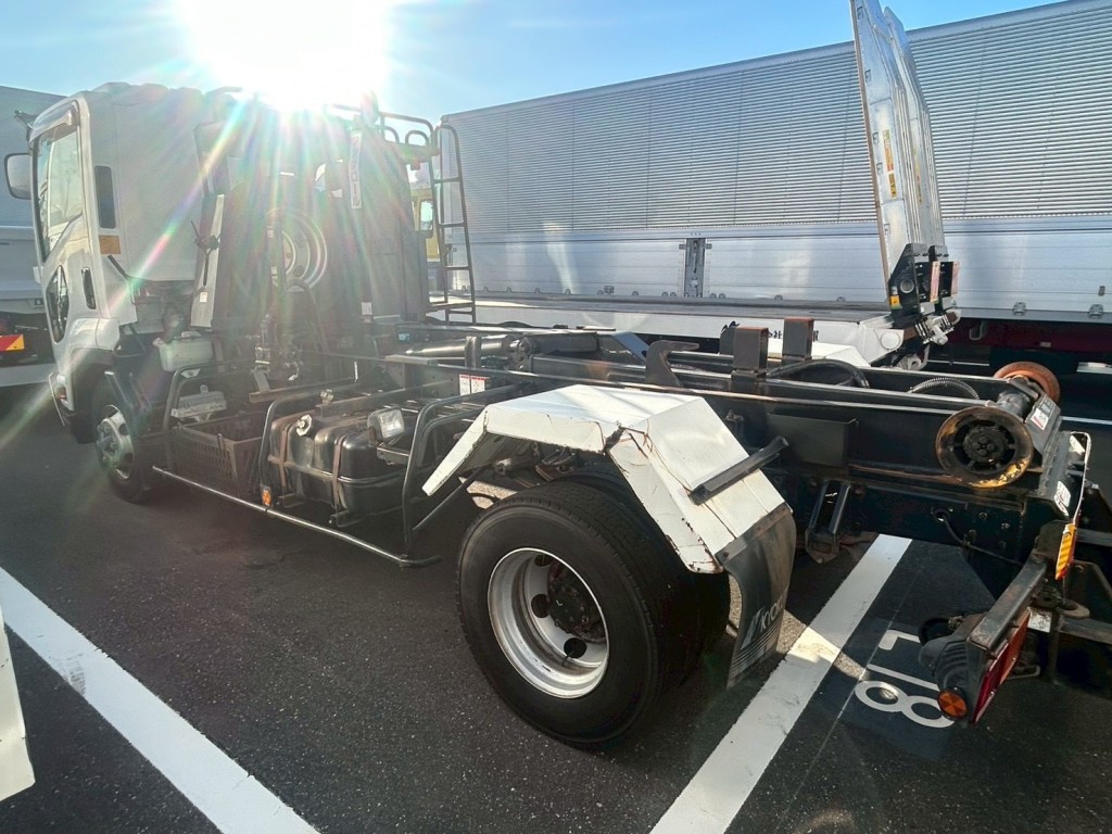 いすゞ フォワード SKG-FRR90S2(2WD)の写真3