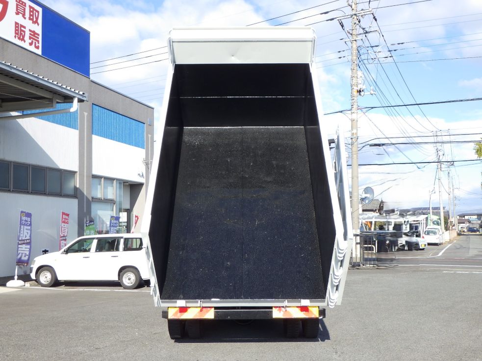 荷台全体の状態です。|いすゞ フォワード 2PG-FRR90S1(2WD)の写真7