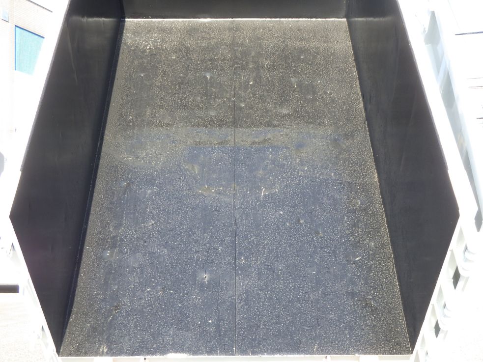 床の状態です。|いすゞ フォワード 2PG-FRR90S1(2WD)の写真8