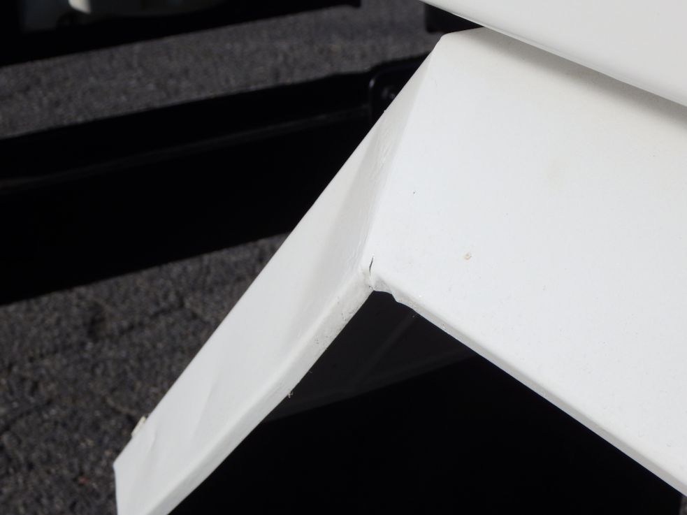 運転席側リヤフェンダーにヘコミがあります。|いすゞ フォワード 2PG-FRR90S1(2WD)の写真24