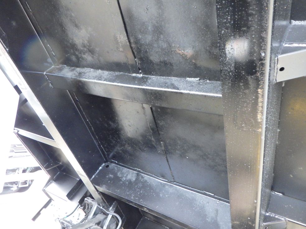 中央の横ネタに小曲があります。|いすゞ フォワード 2PG-FRR90S1(2WD)の写真25