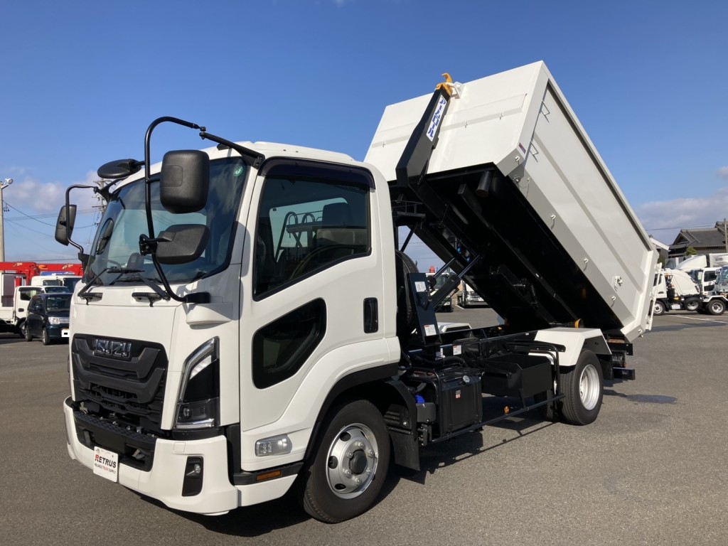 新型の未使用いすゞ箱付きアームロールです。（箱は極東製です。）|いすゞ フォワード 2RG-FRR90S4(2WD)の写真2