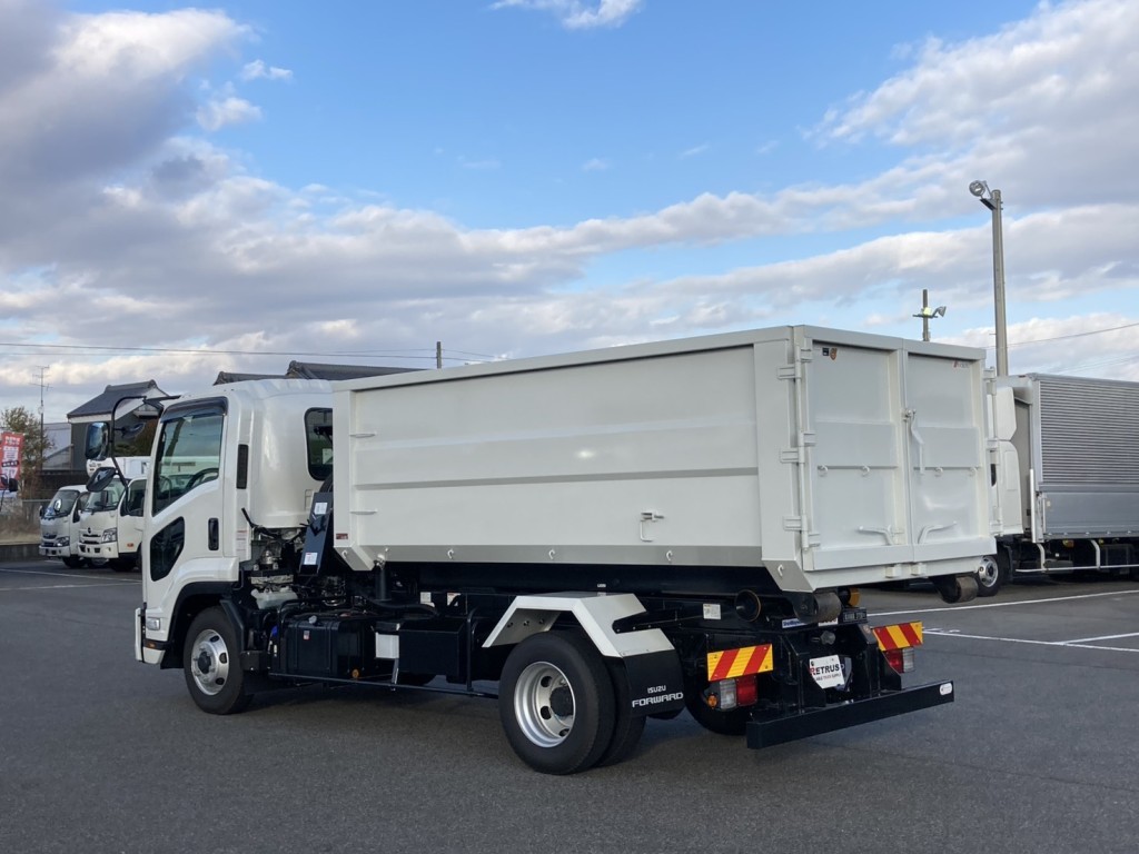 いすゞ フォワード 2RG-FRR90S4(2WD)の写真4