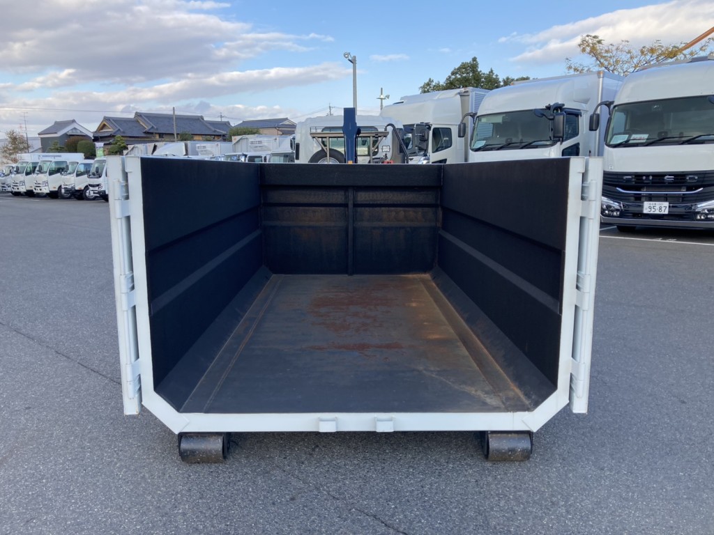 ボデー内部です。|いすゞ フォワード 2RG-FRR90S4(2WD)の写真20