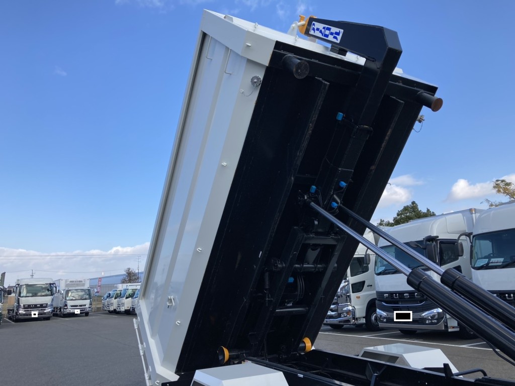 ツインホイストとネタの状態です。|いすゞ フォワード 2RG-FRR90S4(2WD)の写真22